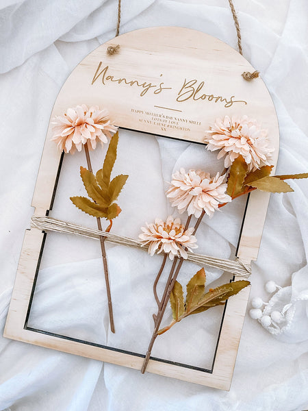 Hanging Flower Display - Shartruese