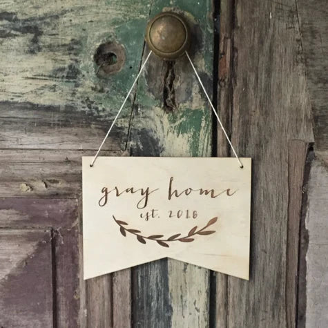 Zilvi Etched Family Name Banner