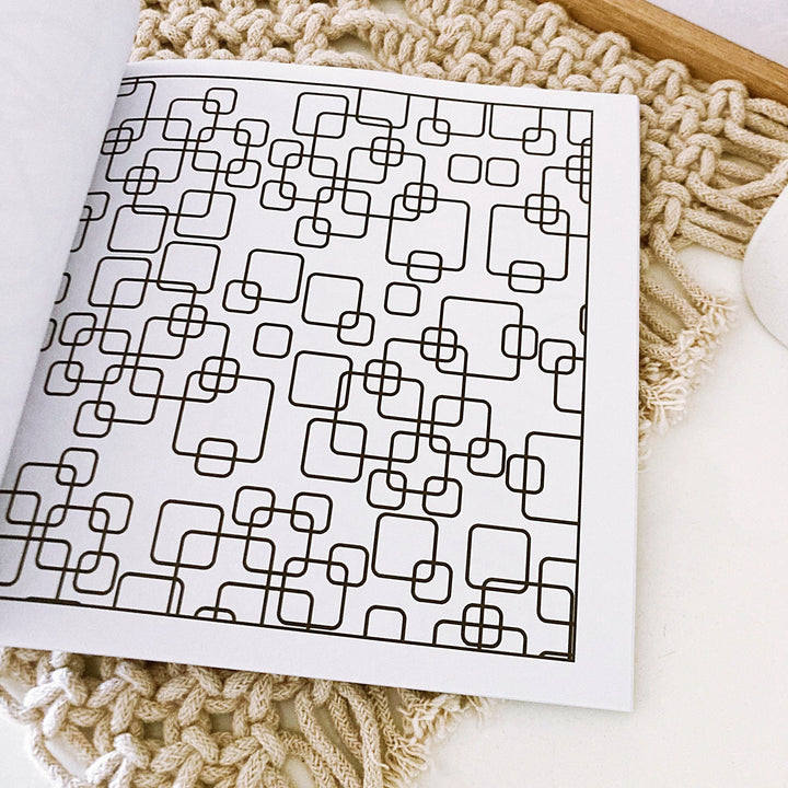 Easy &amp; Bold Colouring Book: Extra Thick Lines for Anxiety Relief - ShartrueseColouring Book