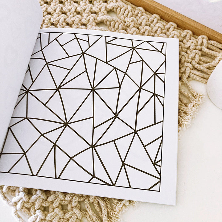 Easy &amp; Bold Colouring Book: Extra Thick Lines for Anxiety Relief - ShartrueseColouring Book