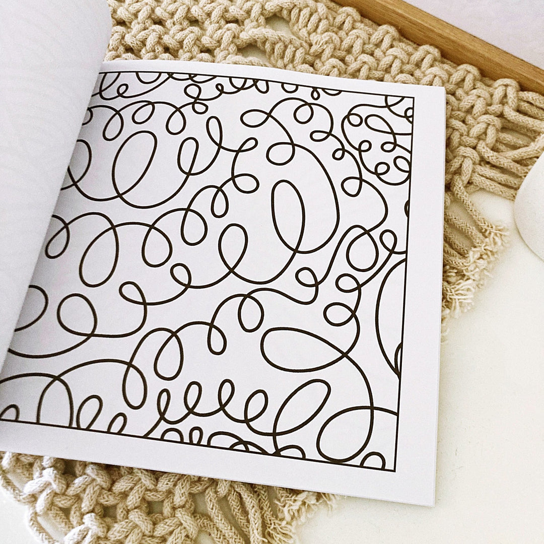 Easy &amp; Bold Colouring Book: Extra Thick Lines for Anxiety Relief - ShartrueseColouring Book