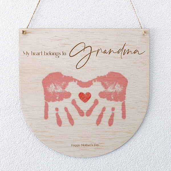 Mother's Day Heart Handprint Arch Plaque - Shartruese