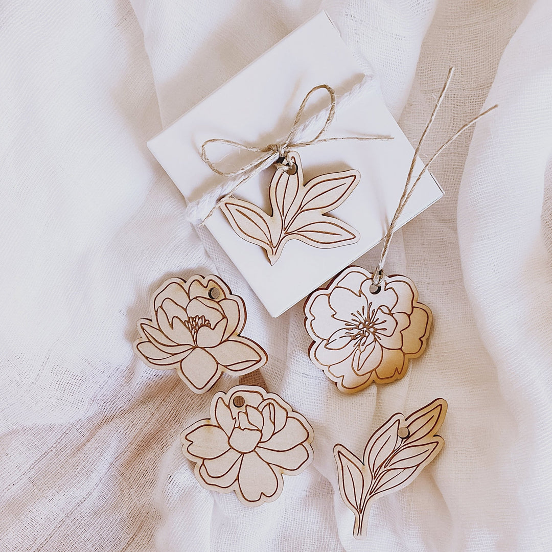 Essjay Florals Botanical Tag Set - Shartruese