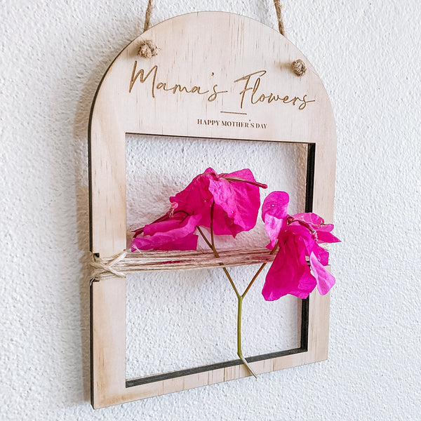 Hanging Flower Display - Shartruese
