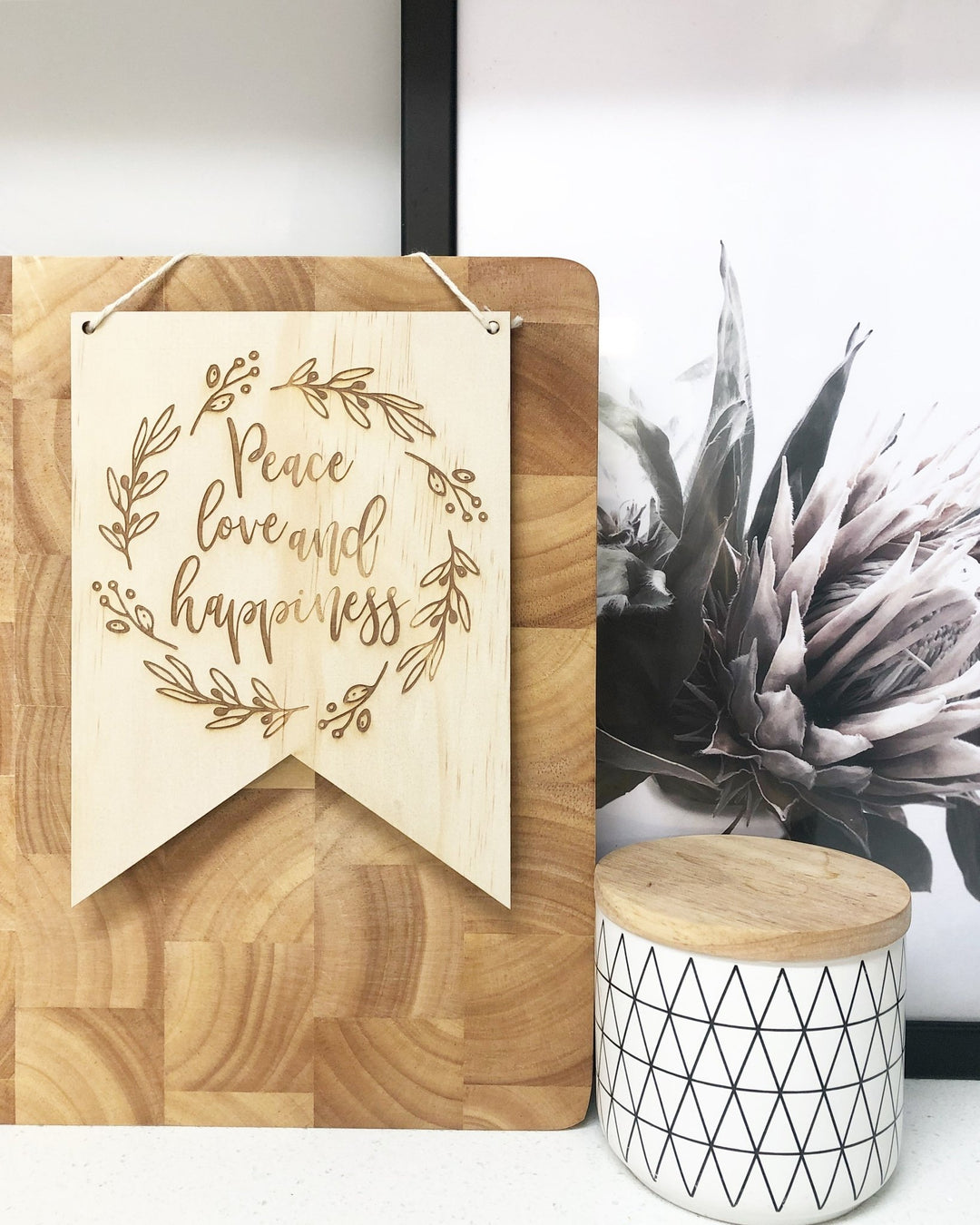 Home &amp; Peace Flags - Shartruese