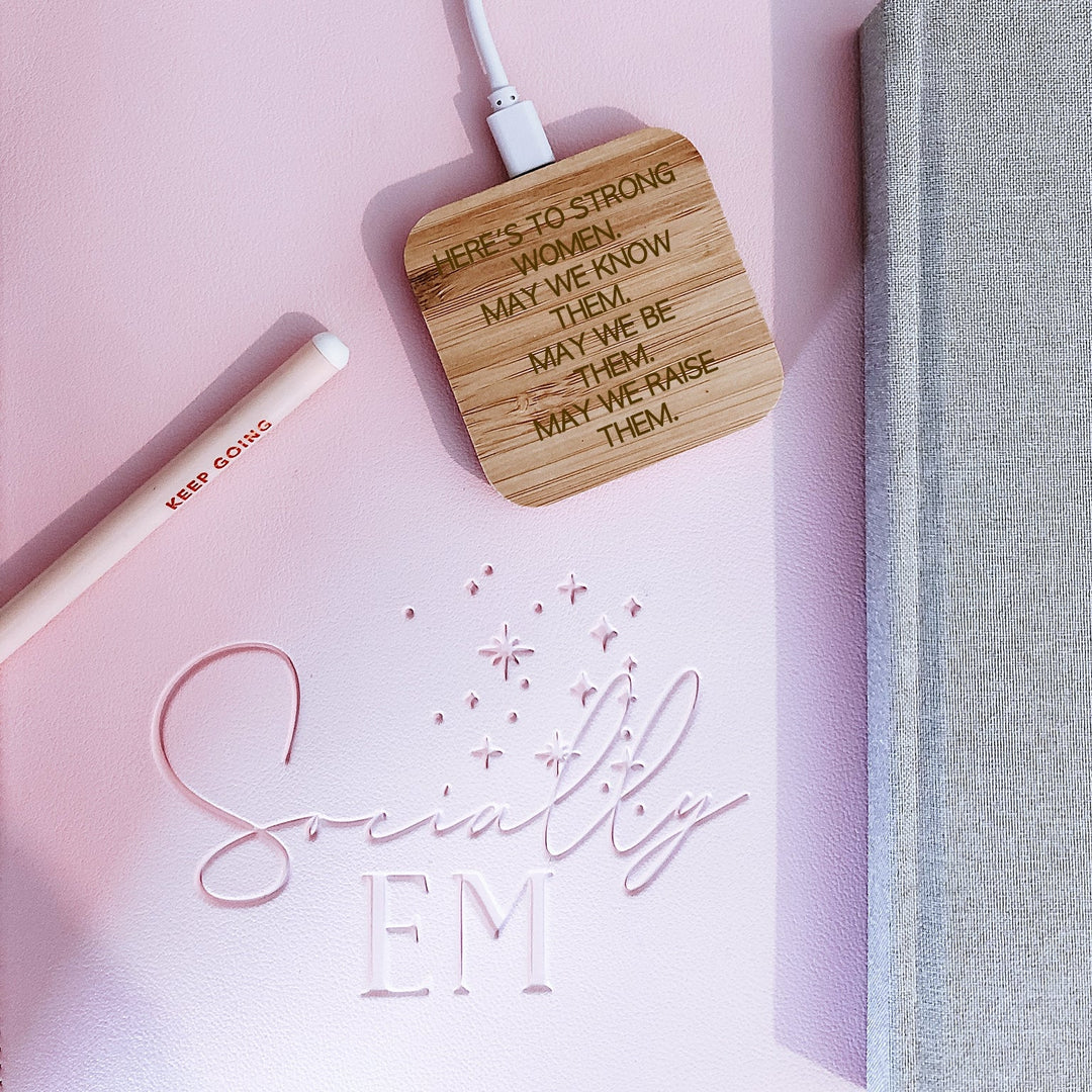 Personalised Bamboo Wireless Charger - Shartruese