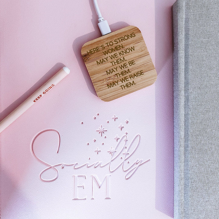 Personalised Bamboo Wireless Charger - Shartruese
